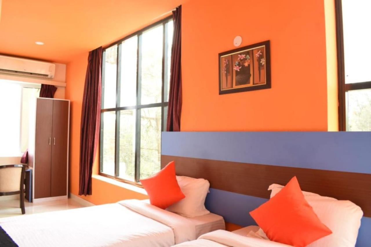 Goroomgo Hotel Planet Bhubaneswar Exterior photo